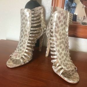 Ivanka Trump heels size 7